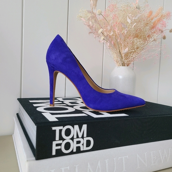 Vince Camuto suede pumps - Picture 1 of 9